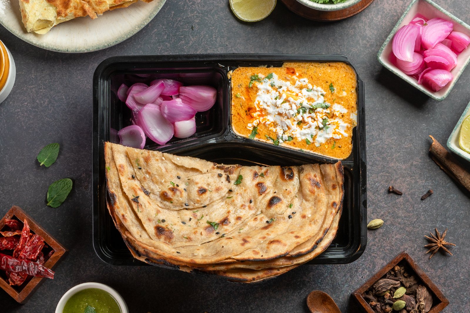Kadhai Paneer + Laccha Paratha 2 PC